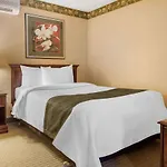 Quality Inn Breeze Manor